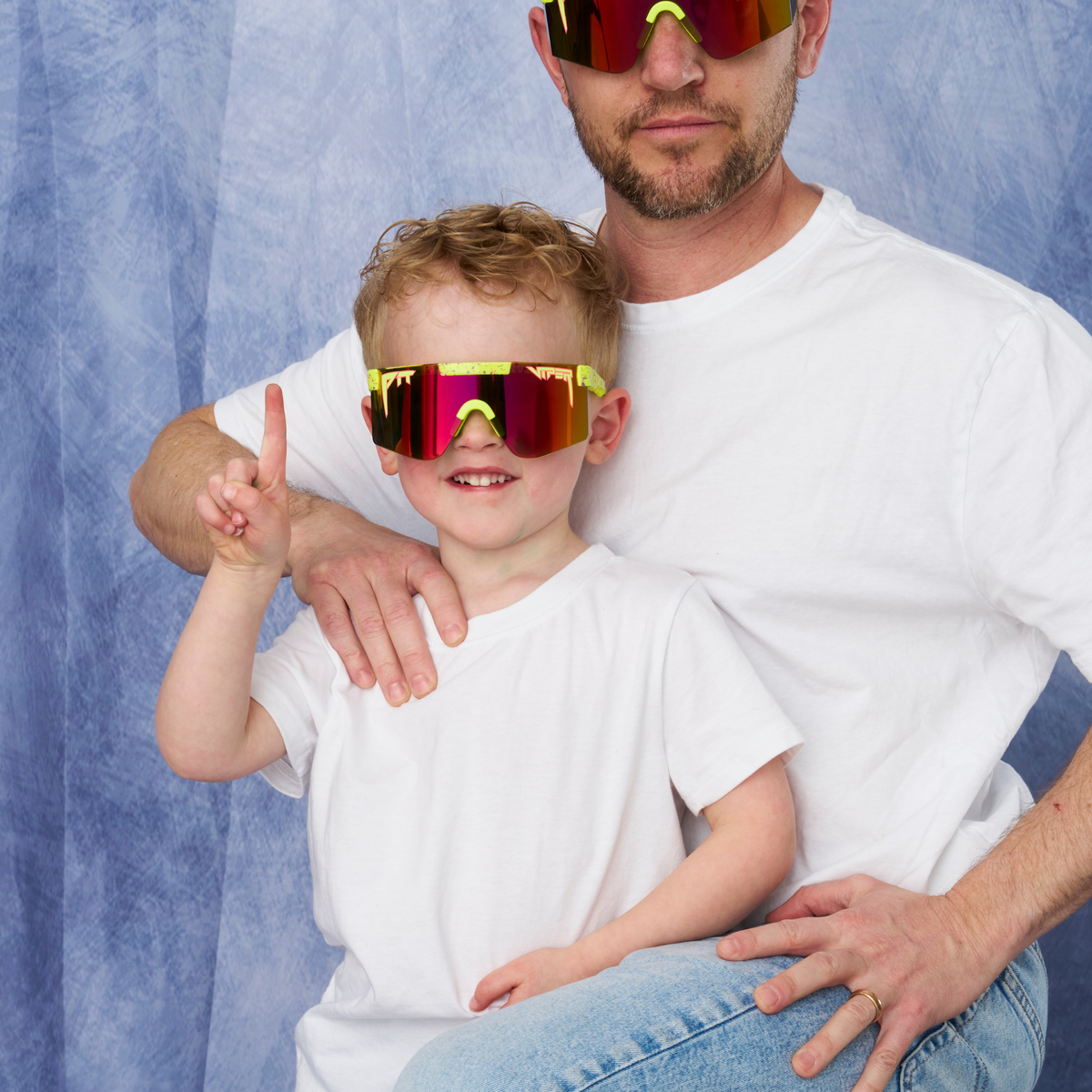 Person wearing The 1993 Junior with Rainbow lens
