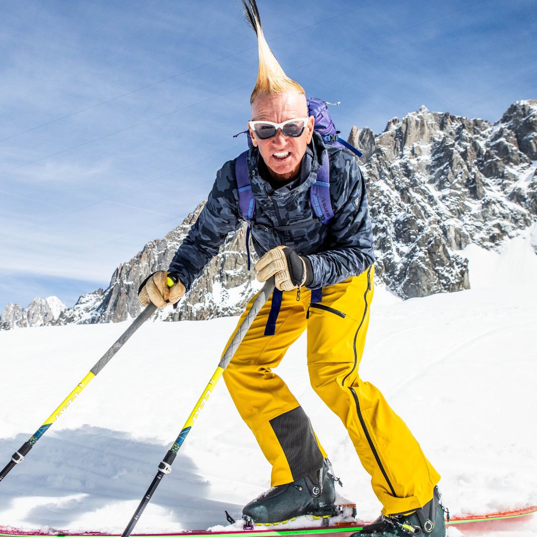 Man skis wearing the mohawker clawdia from Pit Viper