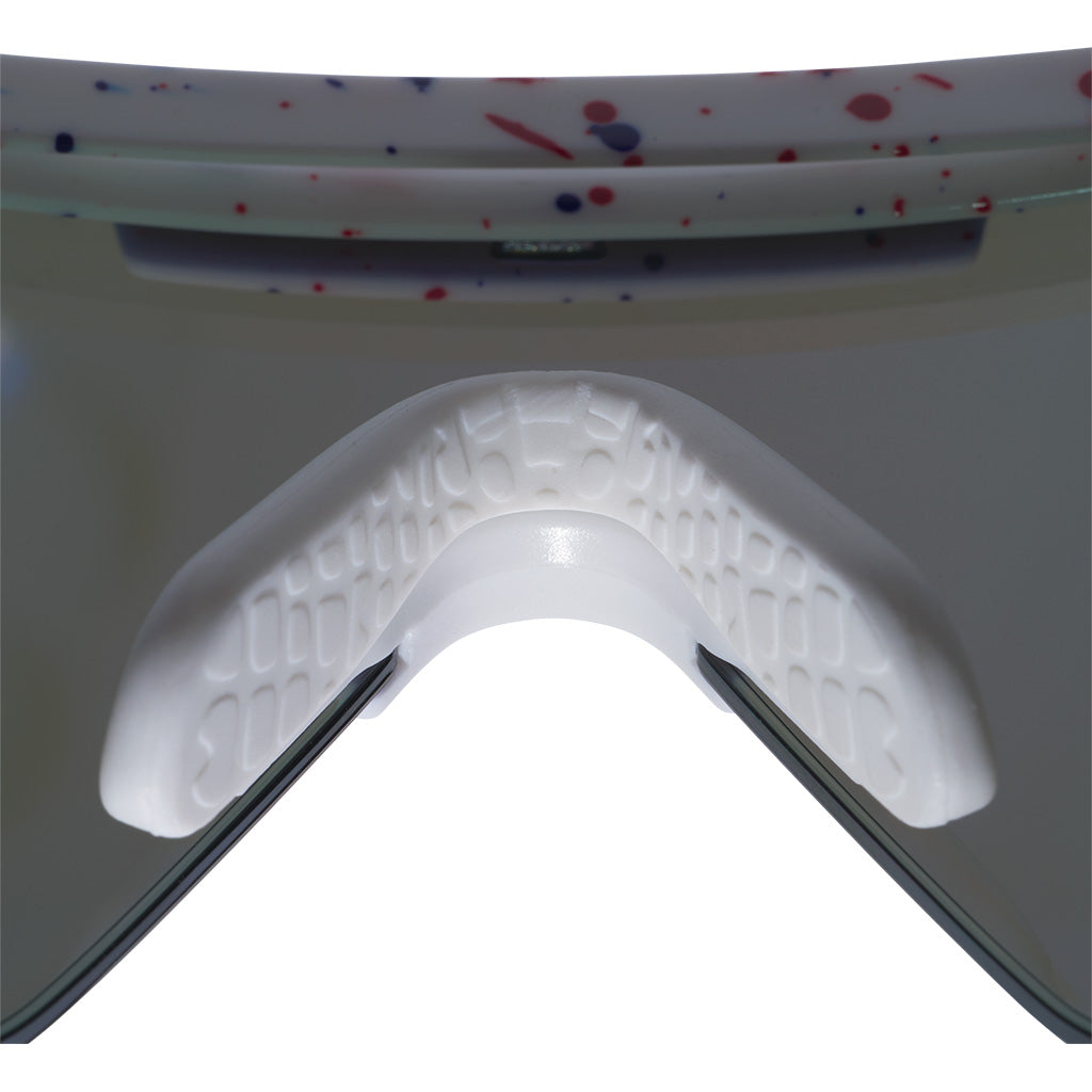 Studio view of The Merika Original 2.0 with hdpv polarized blue / regular lens