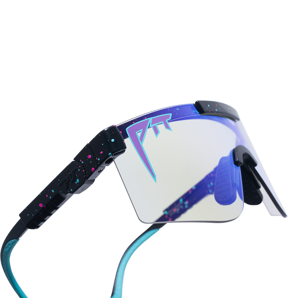Studio view of The Midnight Original 2.0 with photochromic blue / regular lens