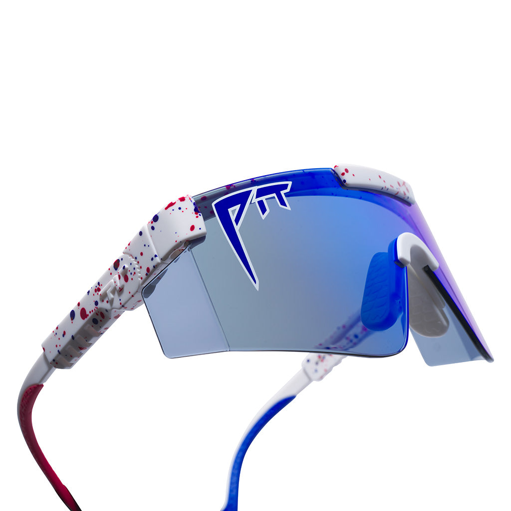 Studio view of The Merika Original 2.0 with z87+ blue lens