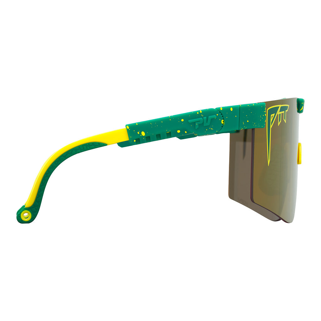 Angled view of The Straya Original 2.0 in wide fit with hdpv polarized gold lens on white background