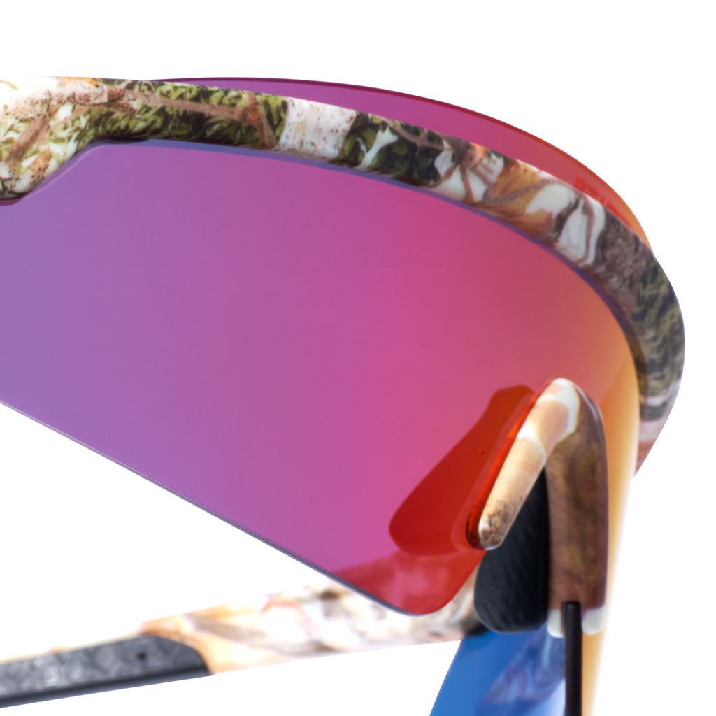 Studio view of The Actualbush Skysurfer with z87+ hdpv polarized red lens