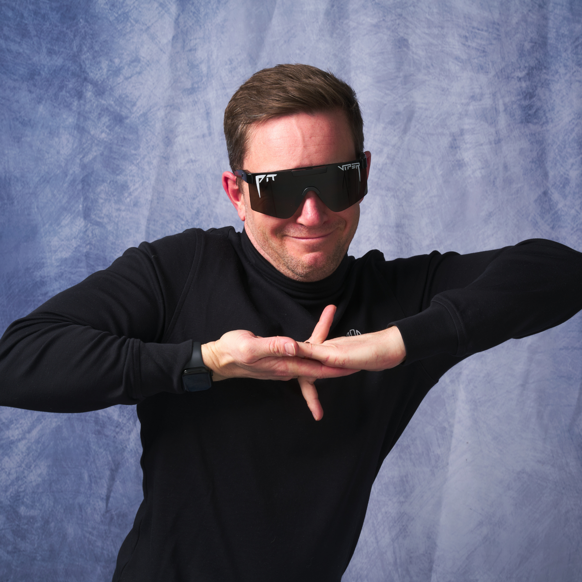 Person wearing The Exec Original 2.0 with Smoke lens