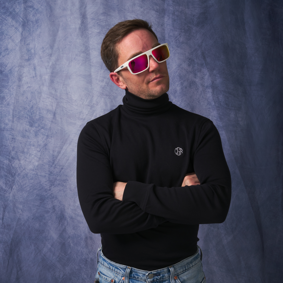 Person wearing The Miami Nights Turboshaft with HDPV Polarized Red lens