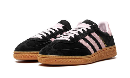Adidas Handball Spezial WMNS "Black / Pink" | Baskets Femme Rétro | IE5897